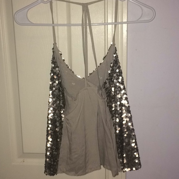 Silver sequined flowy tank top! - Picture 2 of 3